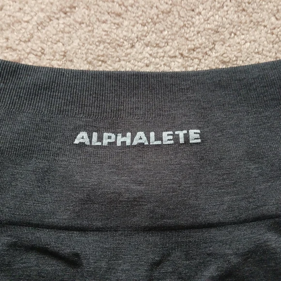 Alphalete High Rise Biker Shorts Dark Gray - Picture 2 of 6